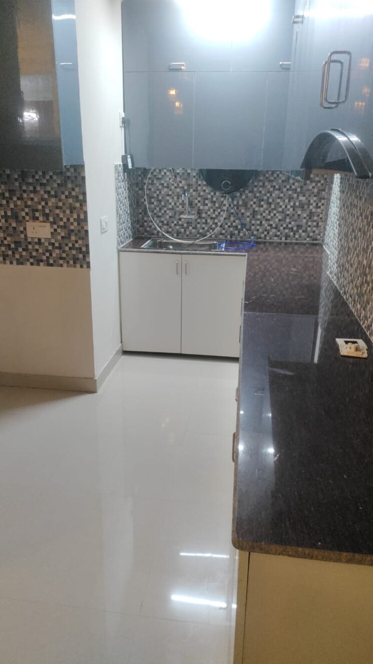 Bathroom, hero-homes-gurgaon 2 Bedroom 683 Sq.Ft. Apartment In Sector 104 Gurgaon 8628485
