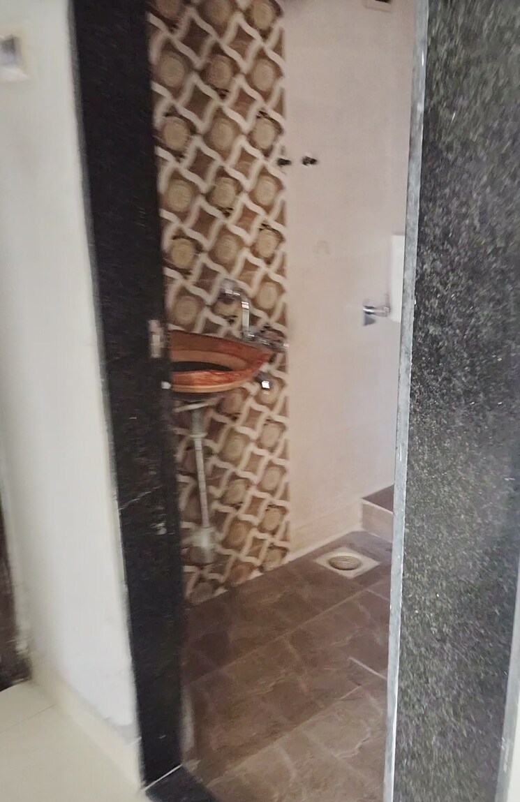 Bathroom, shantee-meera-avenue 1 Bedroom 640 Sq.Ft. Apartment In Vasai East Palghar 8628653