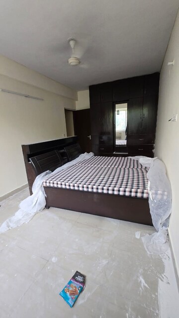 Bedroom in 3 BHK Builder Floor at Sector 23 – for Rent