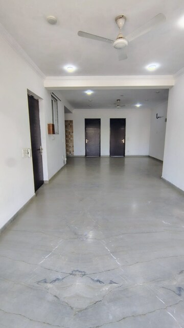 Room in 3 BHK Builder Floor at Sushant Lok 3, Sector 57 – for Rent