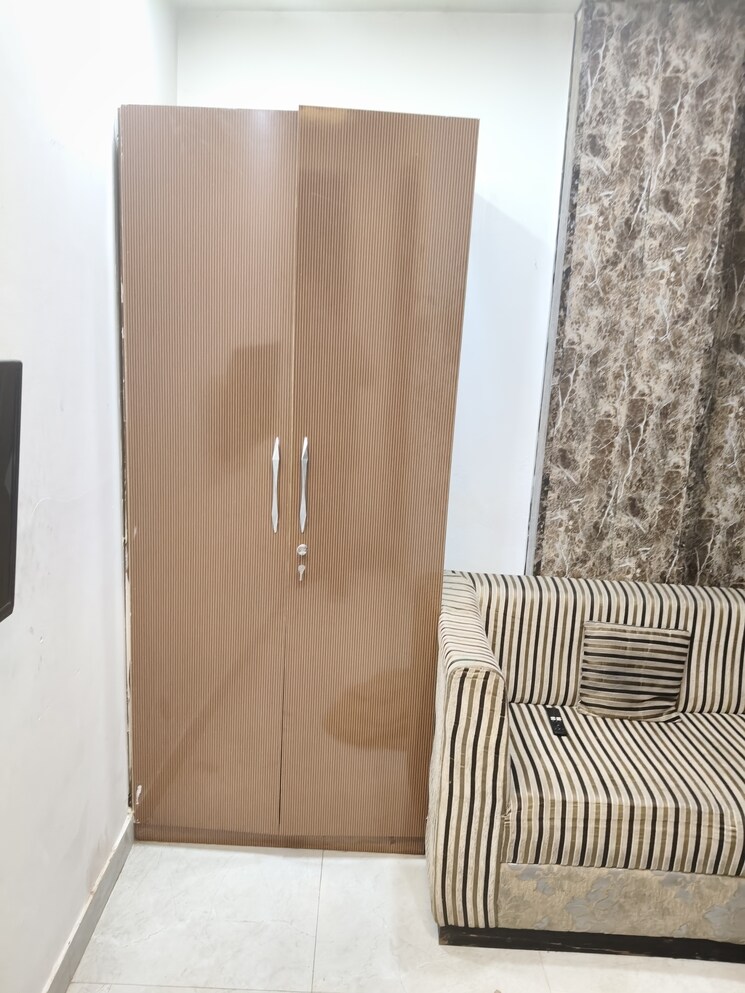 undefined, hauz rani 5 Bedroom 1400 Sq.Ft. Villa In Hauz Rani Delhi 8628663