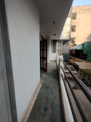Kitchen in 2 BHK Builder Floor at Ansal Sushant Lok I, Sector 43 – for Rent