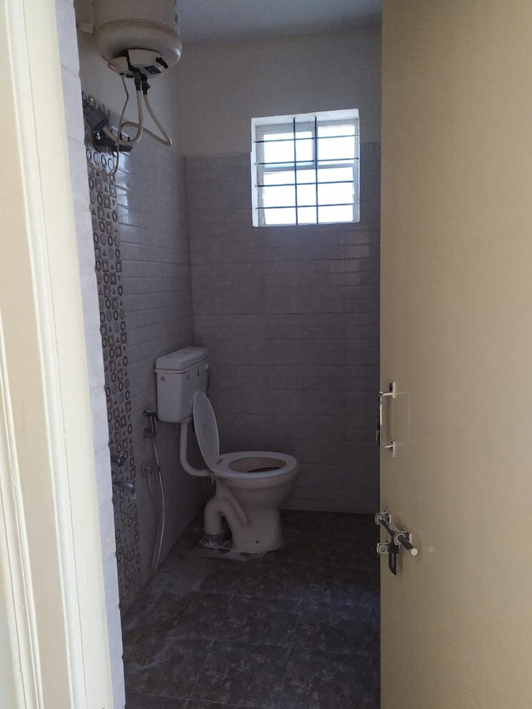 Bathroom, whitefield 1 Bedroom 527 Sq.Ft. Independent House In Whitefield Bangalore 8628624