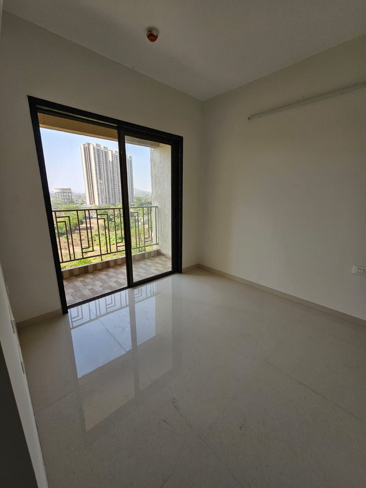 1 BHK + Extra Room Apartment For Rent in Regency Anantam