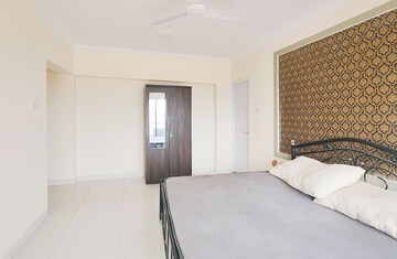 Room in  Pg at Goregaon East – for Rent