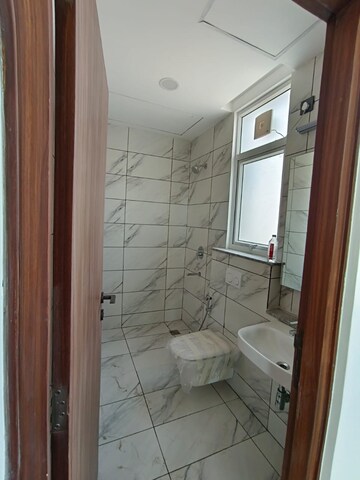 Bathroom in 3 BHK Apartment at Sector 59 – for Rent
