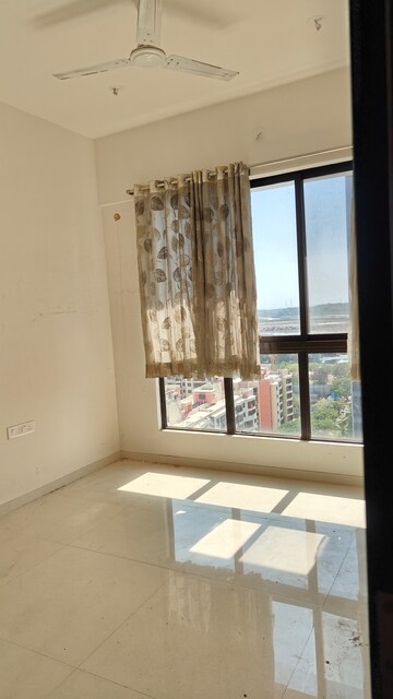 Room in 2 BHK Apartment at Kolte Patil Verve, Bangur Nagar – for Rent