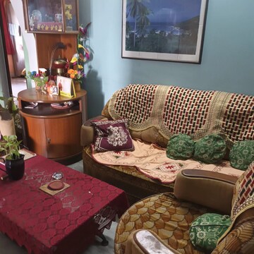 Living Room in 4 BHK Apartment at Sector 42 – for Sale