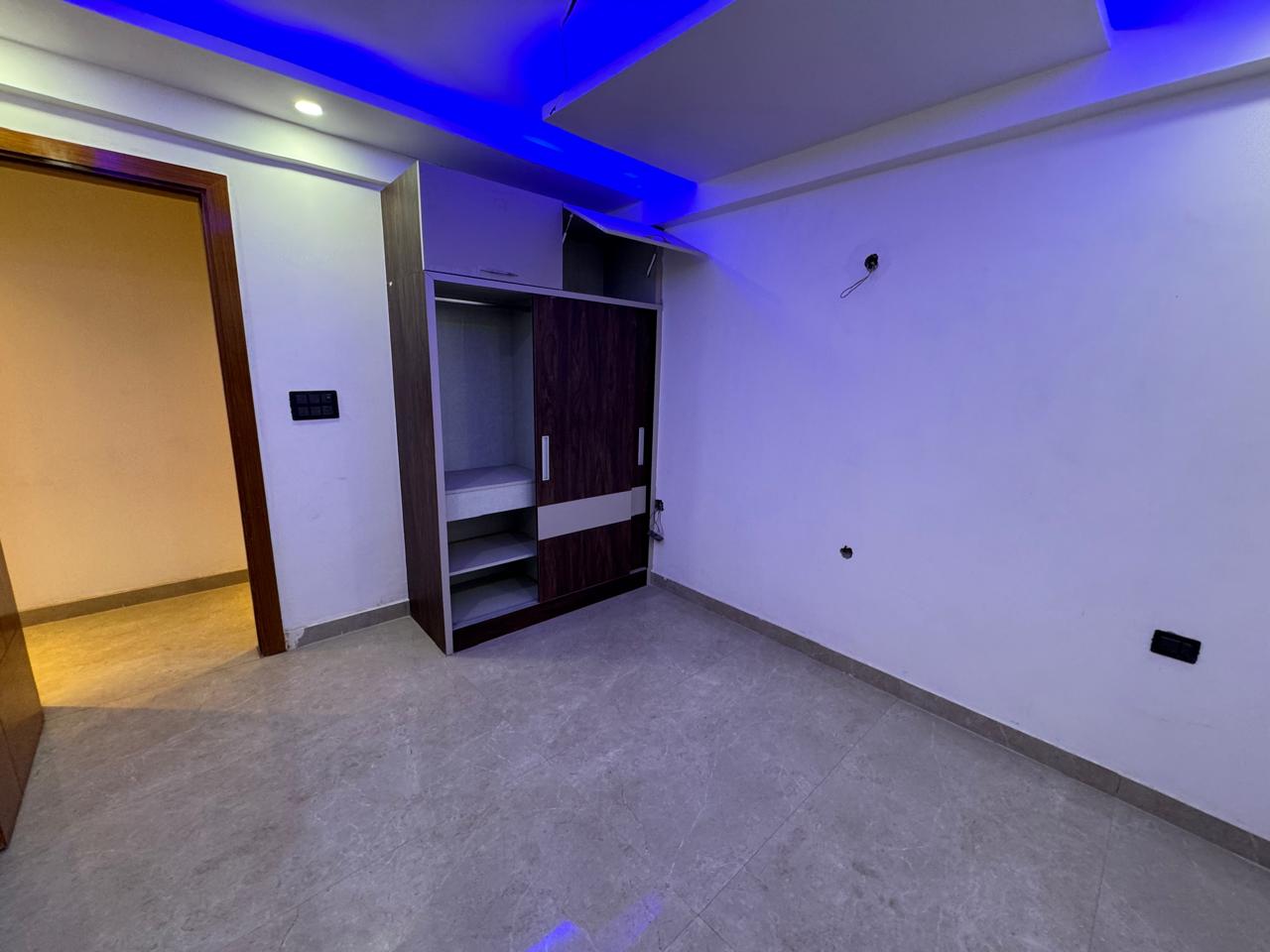 2 BHK Builder Floor For Sale in Noida Sector 73 