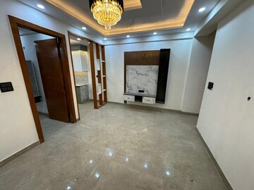 Living Room in 2 BHK Builder Floor at Sector 73 – for Sale