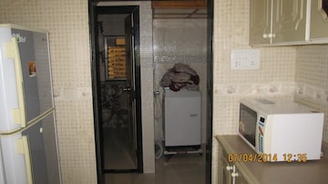 Building Lobby in 2 BHK Apartment at Triveni CHS Andheri, Andheri West – for Rent