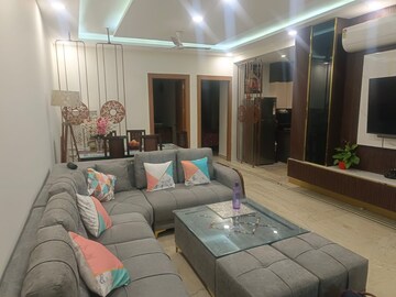 Bedroom in 5 BHK Apartment at Salcon The Verandas, Sector 54 – for Rent
