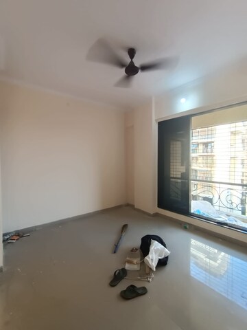 Room in 2 BHK Apartment at Seawoods – for Rent