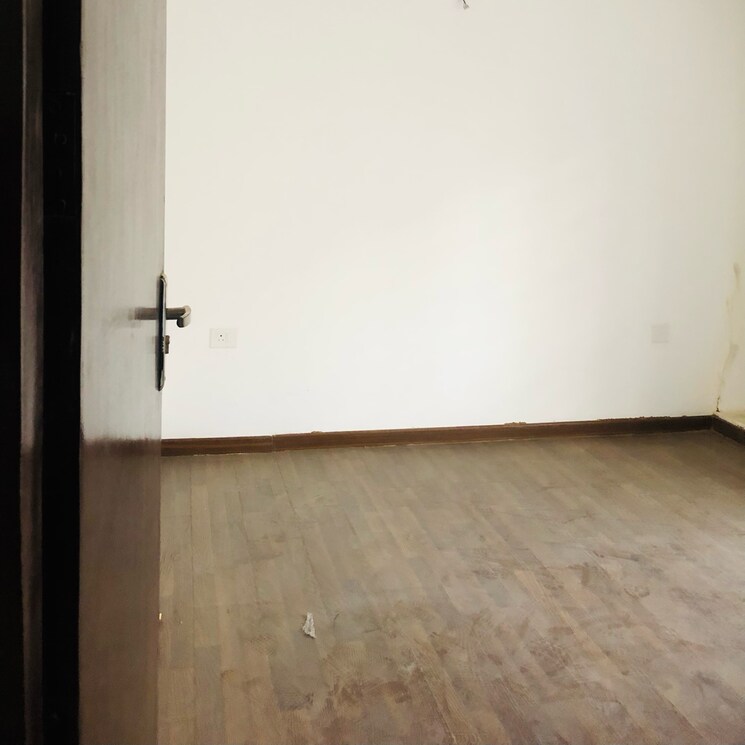 Room, bptp-park-elite-floors 3 Bedroom 250 Sq.Yd. Builder Floor In Sector 75 Faridabad 8629042