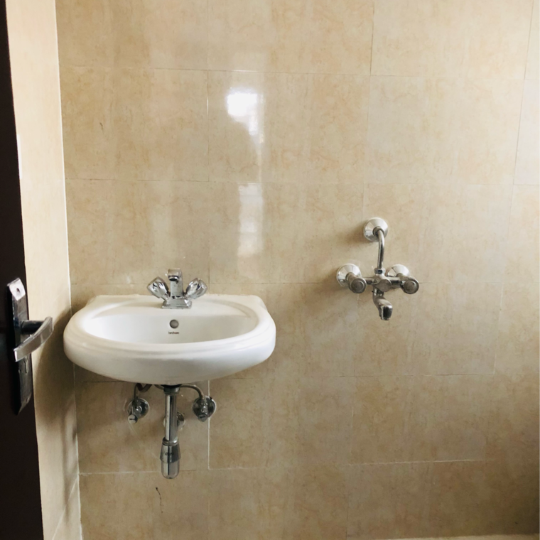 Bathroom, bptp-park-elite-floors 3 Bedroom 250 Sq.Yd. Builder Floor In Sector 75 Faridabad 8629042