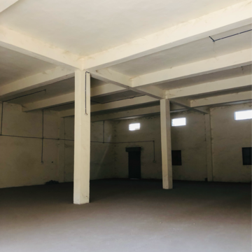Room in  Warehouse at Santej – for Rent