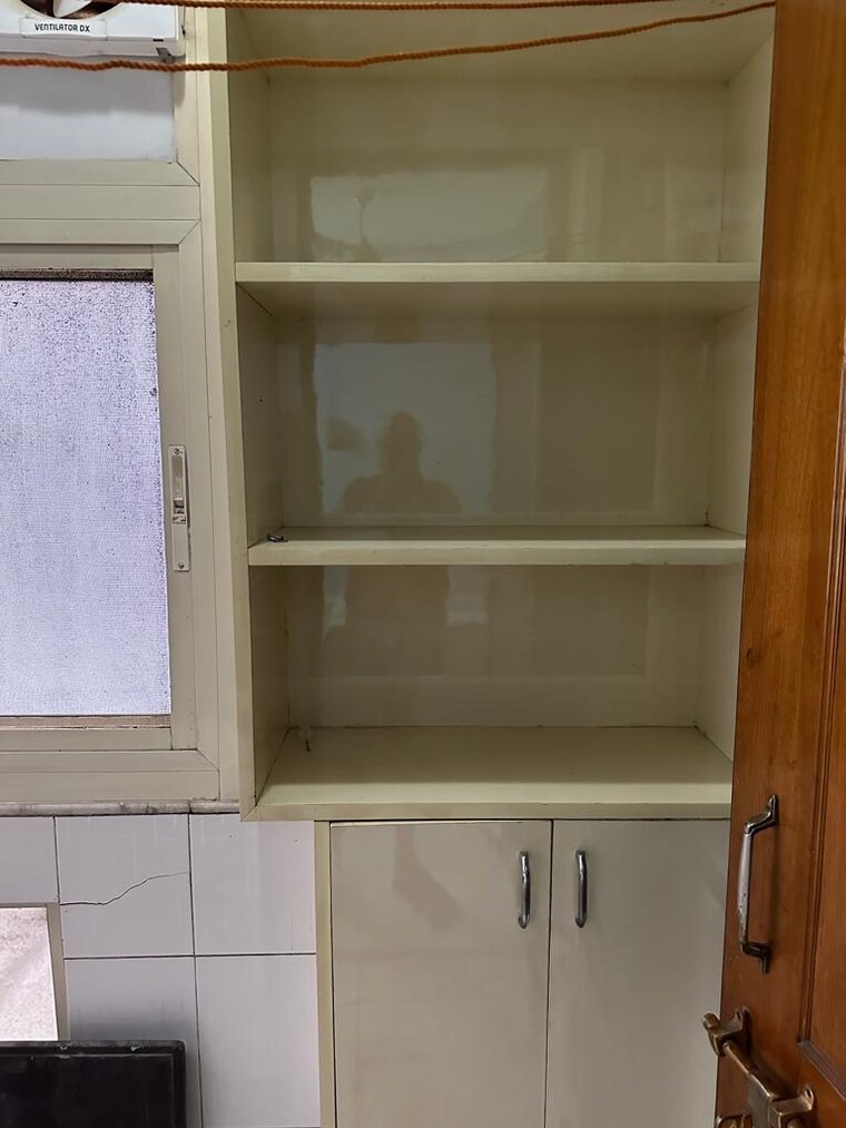 Room, sector 4 dwarka 4 Bedroom 2100 Sq.Ft. Apartment In Sector 4 Dwarka Delhi 8629235