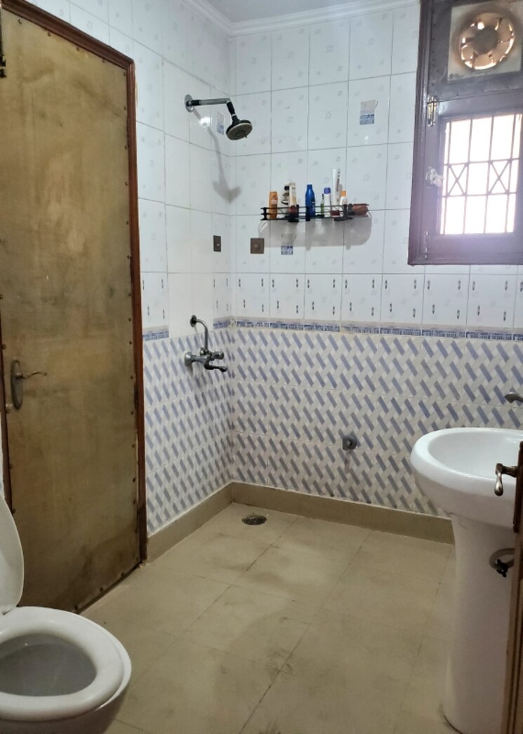Attached Bathroom, sector 4 dwarka 4 Bedroom 2100 Sq.Ft. Apartment In Sector 4 Dwarka Delhi 8629235
