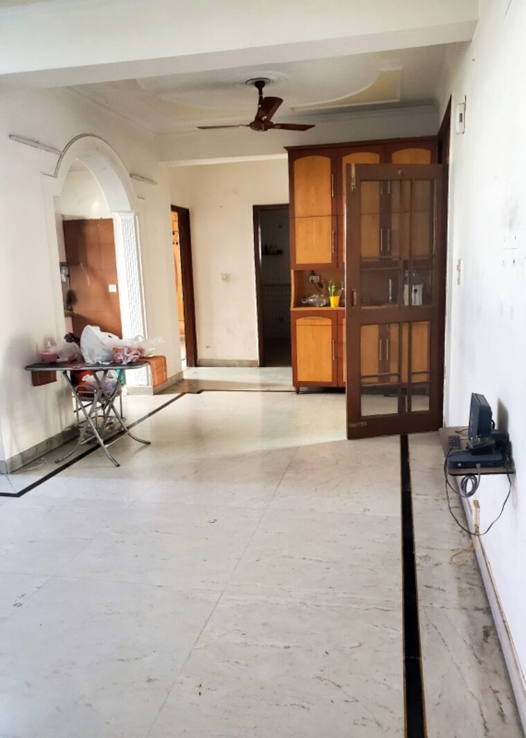 Room, sector 4 dwarka 4 Bedroom 2100 Sq.Ft. Apartment In Sector 4 Dwarka Delhi 8629235