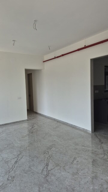 Room in 2 BHK Apartment at Viceroy Savana, Kandivali East – for Rent