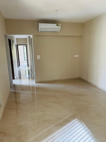 Room in 2.5 BHK Apartment at Shree Krishna Navageeta, Chembur – for Rent