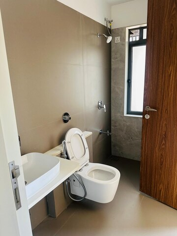 Bathroom in 2.5 BHK Apartment at Shree Krishna Navageeta, Chembur – for Rent
