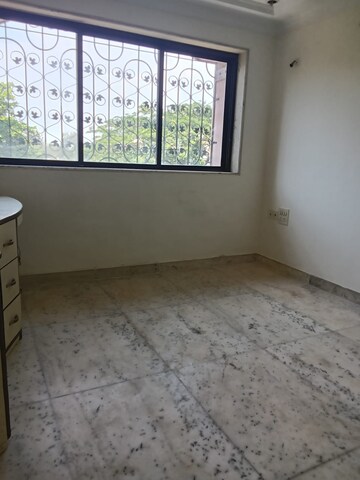 Room in 3 BHK Apartment at Charkop Sector 3 – for Rent