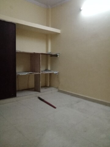 Room in 1 BHK Builder Floor at Vasundhara Sector 5 – for Rent