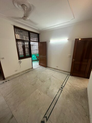 Room in 2 BHK Builder Floor at Lajpat Nagar 4 – for Rent