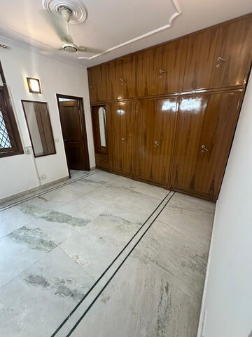 Room in 2 BHK Builder Floor at Lajpat Nagar 4 – for Rent