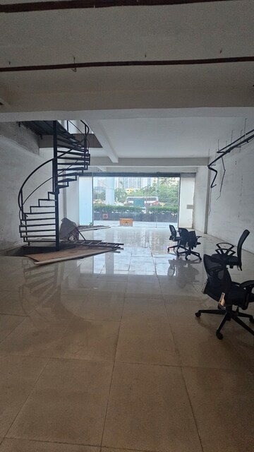 Team Area in  Showroom at Express Zone, Malad East – for Rent