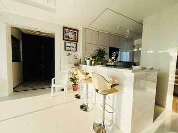 Team Area in 3 BHK Apartment at Lodha Trump Tower, Worli – for Rent