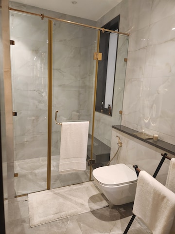 Furnished Amenities in 3.5 BHK Apartment at Smart World The Edition, Sector 66 – for Sale