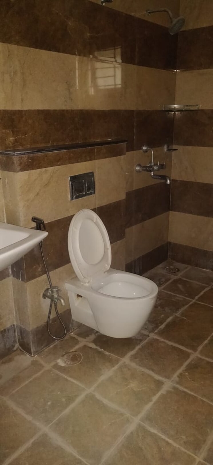 Bathroom, lahari-jublee-hills 4 Bedroom 3600 Sq.Ft. Builder Floor In Jubilee Hills Hyderabad 8629398