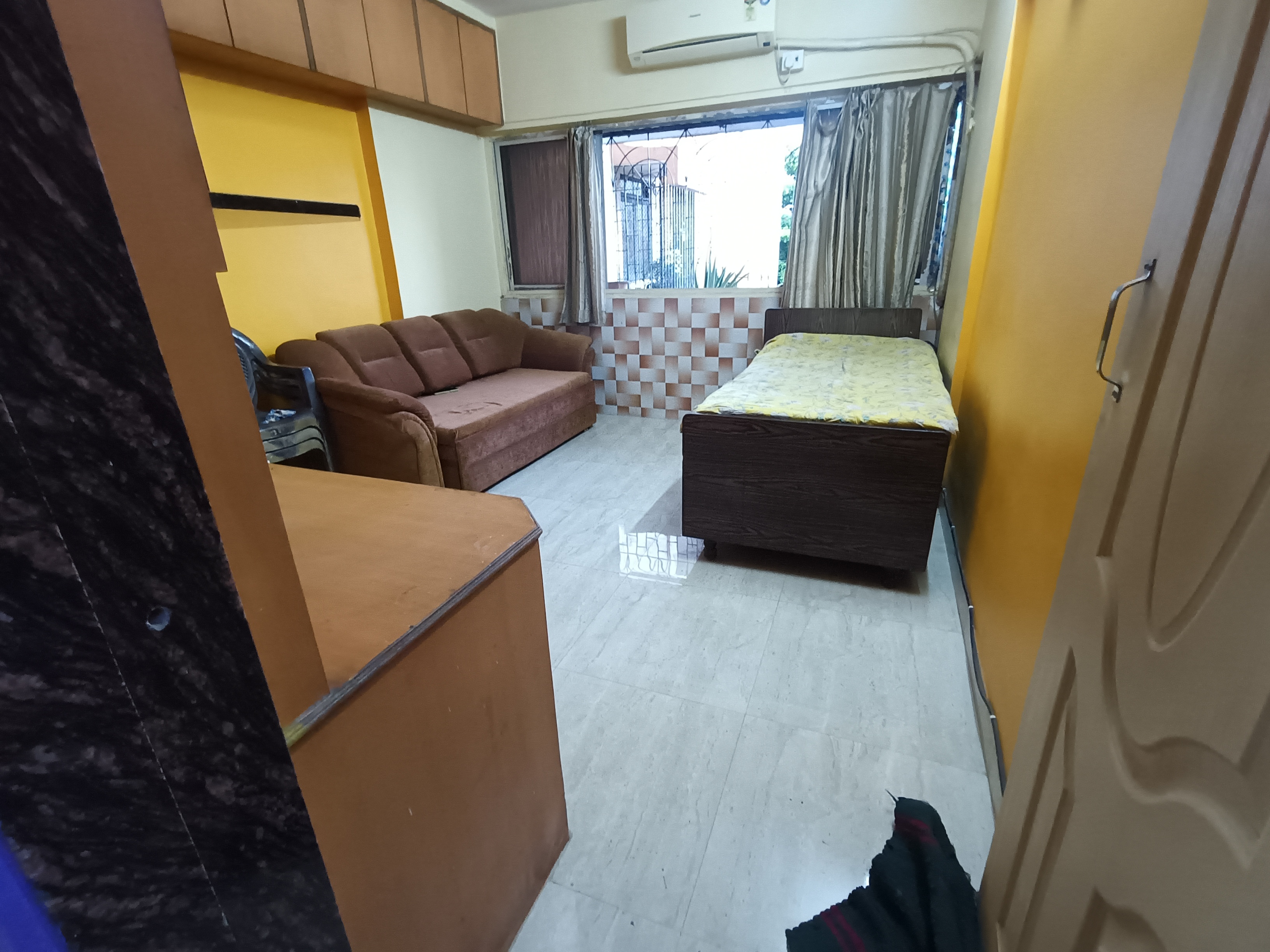 1 Rk+ Pooja Room Apartment For Rent in Mayur Plaza Marol