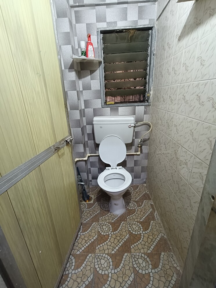 Bathroom, mayur-plaza-marol 1 RK 400 Sq.Ft. Apartment In Marol Mumbai 8629436