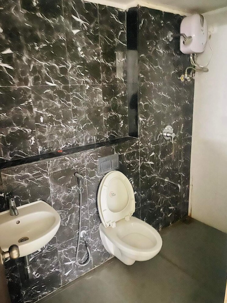 Bathroom, lodha-palava-serenity-c 3 Bedroom 1130 Sq.Ft. Apartment In Dombivli East Thane 8629519