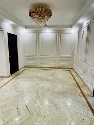 Room in 3 BHK Builder Floor at Greater Kailash I – for Sale