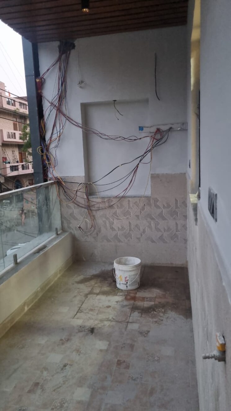 Balcony, faridabad central 3 Bedroom 2000 Sq.Ft. Builder Floor In Faridabad Central Faridabad 8629523