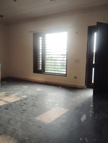 Room in 1.5 BHK Independent House at Sector 46 – for Rent