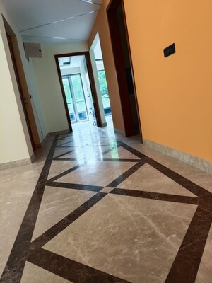 Building Lobby in 3 BHK Builder Floor at Geetanjali Enclave – for Sale