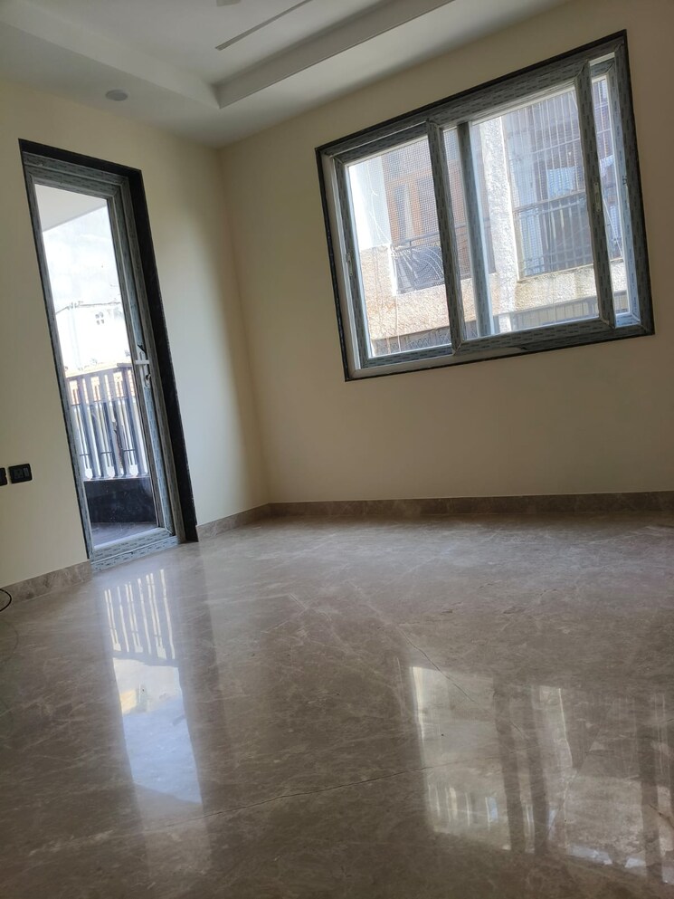 Room, geetanjali enclave 3 Bedroom 345 Sq.Yd. Builder Floor In Geetanjali Enclave Delhi 8629579