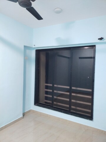 Room in 2 BHK Apartment at Kurla East – for Rent