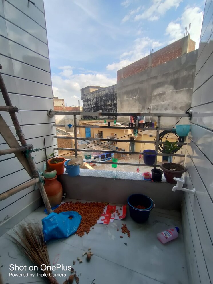 Balcony, dwarka mor 1 Bedroom 360 Sq.Ft. Builder Floor In Dwarka Mor Delhi 8629599