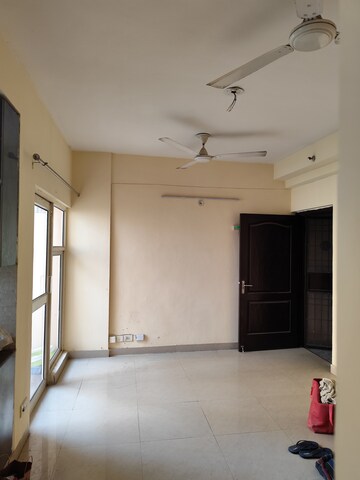 2 BHK Apartment For Rent in Aims Golf City, Sector 75