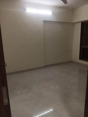 Room in 1 BHK Apartment at Azad Nagar Sangam CHS Andheri, Andheri West – for Rent