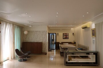 4 BHK Apartment For Rent in Andheri West
