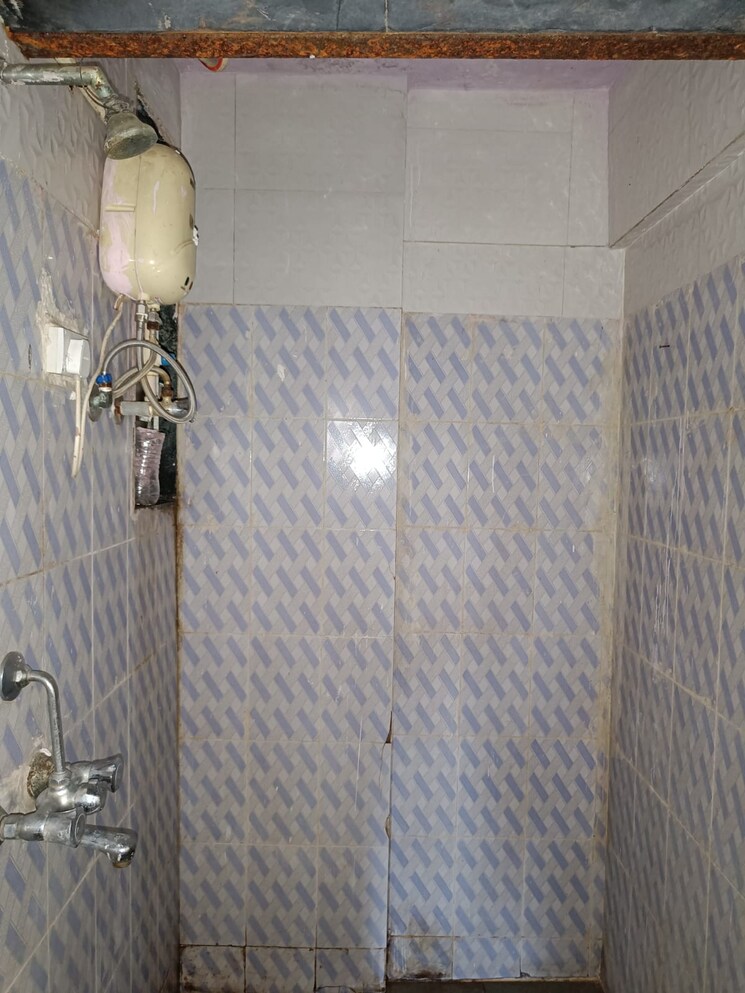 Bathroom, rna-ng-regency-phase-i 1 Bedroom 585 Sq.Ft. Apartment In Balkum Pada Thane 8629631