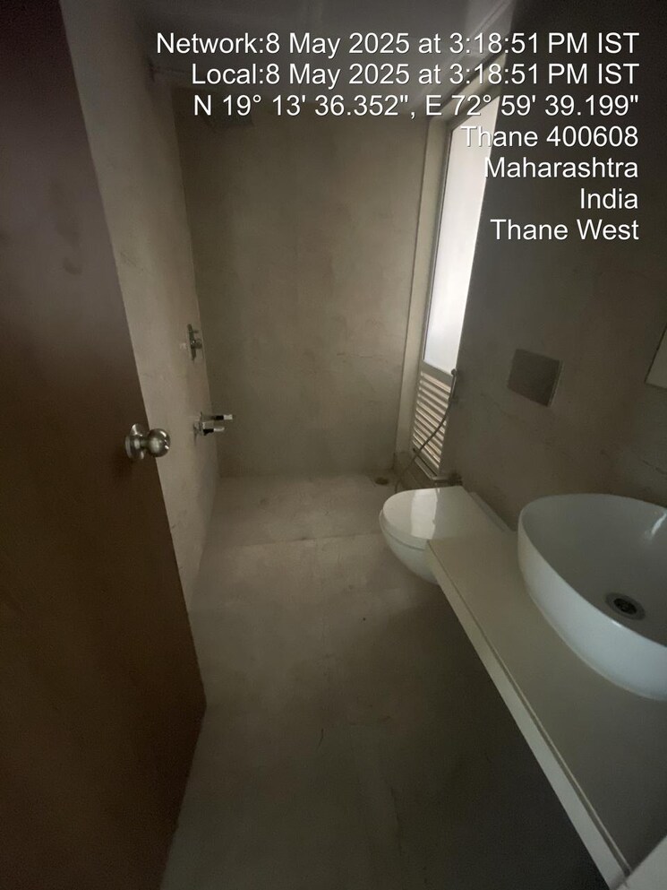 Bathroom, dosti-west-county-phase-2-dosti-cedar 2 Bedroom 744 Sq.Ft. Apartment In Balkum Pada Thane 8629637