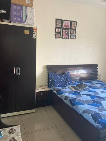 Master Bedroom in 2 BHK Apartment at Panchsheel Pinnacle, Sector 16 Greater Noida – for Rent